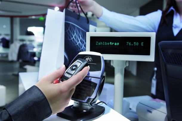 Řešení platebního klíče NFC v systému praní prádla a nákupním centru