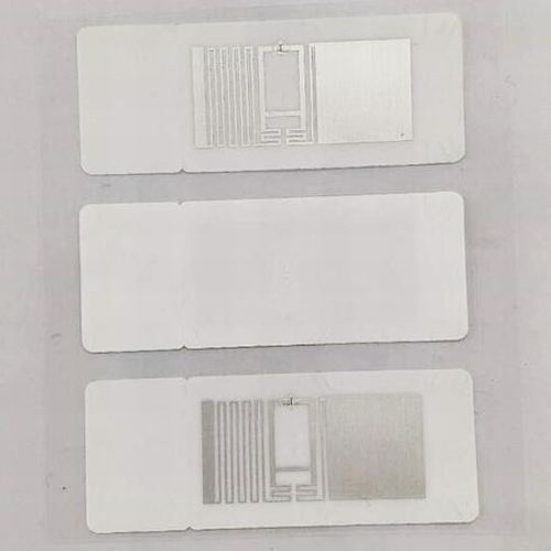 UY180119A超高频易碎空白RFID旗帜标签不保sur Étiquette en métal
