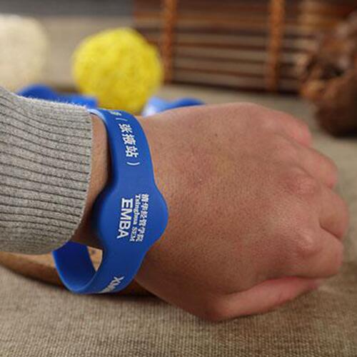 NFC HF Silicone Wristband For Tracking children and adults Wristband Tag