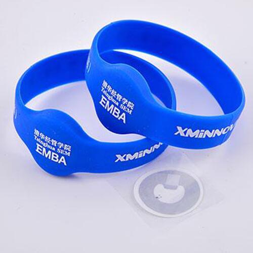 UHF RFID silicone tag For personal belongings management Wristband Tag