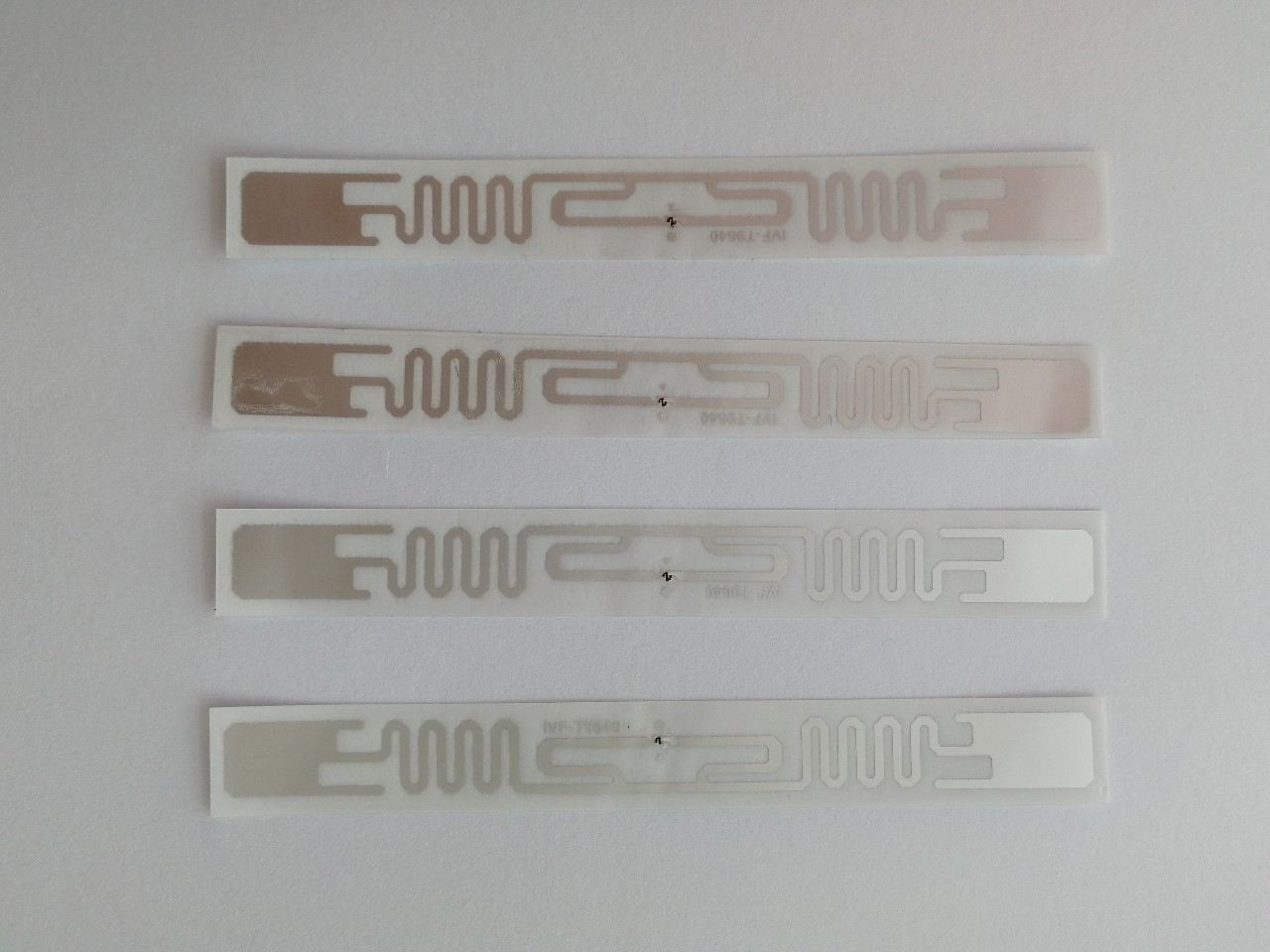 H9芯片RFID超高频标签。jpg