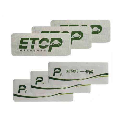 UHF Etiqueta pasiva RFID parabrisas para estacionamiento ETC